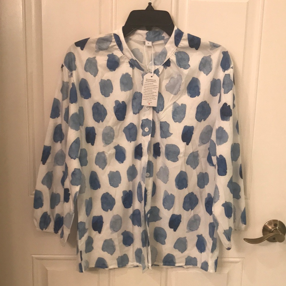 Klynu Polka Dot shirt. Brand new. Never worn. Size large but fits like a medium